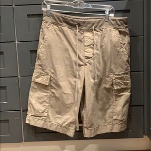 James Perse khaki men’s short